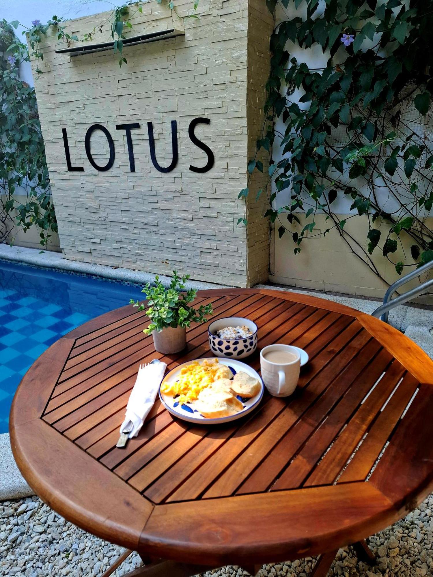 Lotus Central Hotel ซันตามาร์ตา ภายนอก รูปภาพ